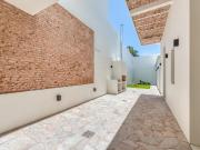 VENTA PH 4 AMBS RENOVADO. PATIO. JARDIN Y PARRILLA