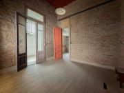 Venta PH 6 ambientes con local al frente patio y terraza...