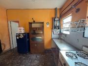 VENTA PH A RECICLAR, 3 AMBIENTES, PATIO, INTERNO