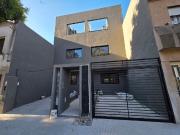 Venta PH Tríplex Frente A Estrenar Patio y Cochera