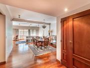 Venta piso, 4 amb + escritorio, cochera, baulera