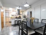 VENTA PISO DE 5 AMBIENTES TOTALMENTE REFACCIONADO