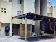 VENTA PRECIOSA CASA EN FRACC. ARBOLEDA EN SANTA FE