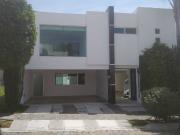 VENTA, PRECIOSA CASA LOMAS 1, CLUSTER 11 11 11 3...
