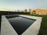 VENTA QUINCHO CON PILETA EN ROLDAN