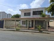 Venta Quinta y terreno anexo en Urb. Del Este, Barquisimeto Venta Quinta y terreno anexo en Urb. Del Este, Barquisimeto