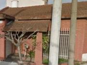 VENTA RAMOS MEJIA CHALET 5 AMBIENTES CON PATIO Y COCHERA