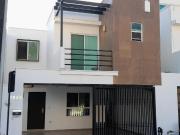 VENTA RESIDENCIA EN RESIDENCIAL DE LA SIERRA