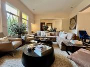Venta Residencia remodelada con vigilancia