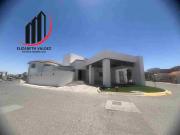VENTA RESIDENCIA UN PISO, EN MISION DE LOS LAGOS,...