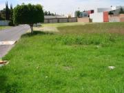 VENTA TERRENO EN EL FRACC LA ESCONDIDA ZAVALETA COLINDA...