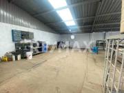 Venta TERRENO habitacional bardeado y techado en...