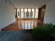 Casa con 1432 m² de superficie de terreno y 4 recámaras...