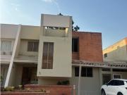 Venta Tonwhouse ALTOS DE GUATAPARO