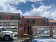 Venta Town House Alto Hatillo, Urb. La Cima 4H+5B+3P YG