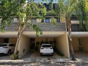 VENTA TOWNHOUSE DE 2 RECÁMARAS Y ALBERCA EQUIPADO EN...