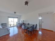 VENTA TRES AMBIENTES IMPECABLE LUMINOSO Y BALCON