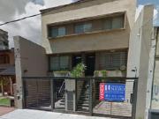 Venta Triplex 4 ambientes con jardin y cochera para 3 autos