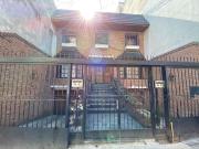 VENTA TRIPLEX CABALLITO SUR 5 AMB Y JARDÍN