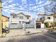 VENTA • VICENTE LÓPEZ • PH • 4 AMBIENTES • COCHERA