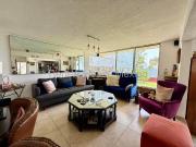 VENTA Villas del Mesón. Casa con estudio, área de TV, 3...