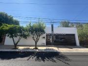VENTA Villas del Mesón, Casa de un nivel a pie de calle,...