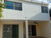 Venta y Renta de Casa en Montecristo con piscina