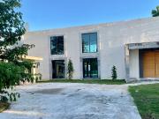 VENTA Y RENTA EN EL CLUB DE GOLF LA CEIBA CASA FRENTE AL...