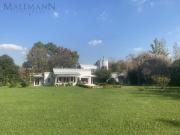 Venta/Alquiler casa 6 ambientes con vista añeja arboleda... Venta/Alquiler casa 6 ambientes con vista añeja arboleda...