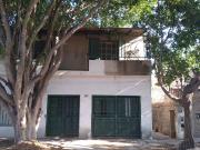 VENTA/PERMUTA Casa 2 plantas 9 ambientes Las Delicias,...
