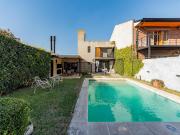 VENTA/PERMUTA – Casa 3 dormitorios con Jardín y Pileta...