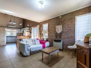 VENTA/PERMUTA Casa 3 Dormitorios con Pileta Fisherton,...