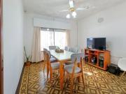 VENTA/PERMUTA Casa de 2 dormitorios y cochera. Distrito...