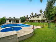 VENTA/PERMUTA – Casa de 4 dormitorios con amenities. San...