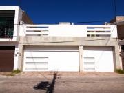 VENTA/RENTA CASA EN JARDÍNES DE LA CONCEPCIÓN AL NORTE CIN