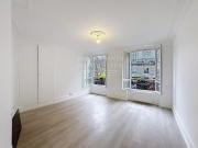 Vente Appartement 3 pièces 72.71 m2 Paris 9ème