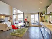 Vente Appartement 4 pièces 115.01 m2 Courbevoie