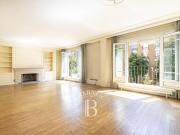 Vente Appartement 4 pièces 138.8 m2 Paris 16ème