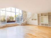 Vente Appartement 4 pièces 146.93 m2 Paris 19ème