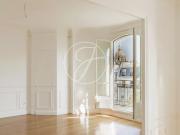 Vente Appartement 4 pièces 93.3 m2 Paris 7ème