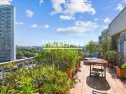 Vente Appartement 4 pièces 99.04 m2 Puteaux