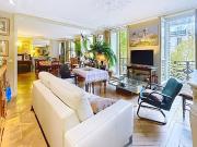 Vente Appartement 5 pièces 125.84 m2 Paris 10ème