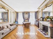 Vente Appartement 5 pièces 129.86 m2 Paris 10ème