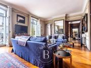 Vente Appartement 5 pièces 221.25 m2 Paris 8ème