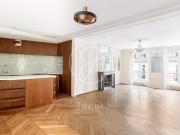 Vente Appartement 5 pièces 97.32 m2 Paris 10ème