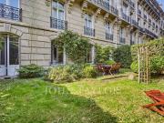Vente Appartement 6 pièces 195.67 m2 Paris 16ème