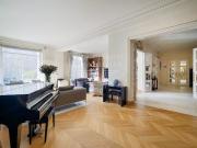 Vente Appartement 6 pièces 239.77 m2 Paris 16ème