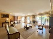 Vente Appartement 7 pièces 170 m2 Nimes