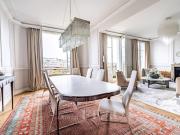 Vente Appartement 7 pièces 211.54 m2 Paris 16ème