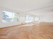 Vente Appartement 7 pièces 235.47 m2 Paris 16ème